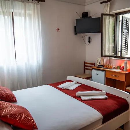 Πανσιόν Cesic 3*