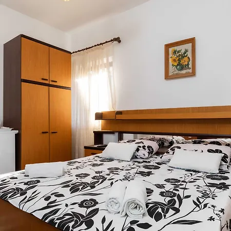 Πανσιόν Cesic 3*